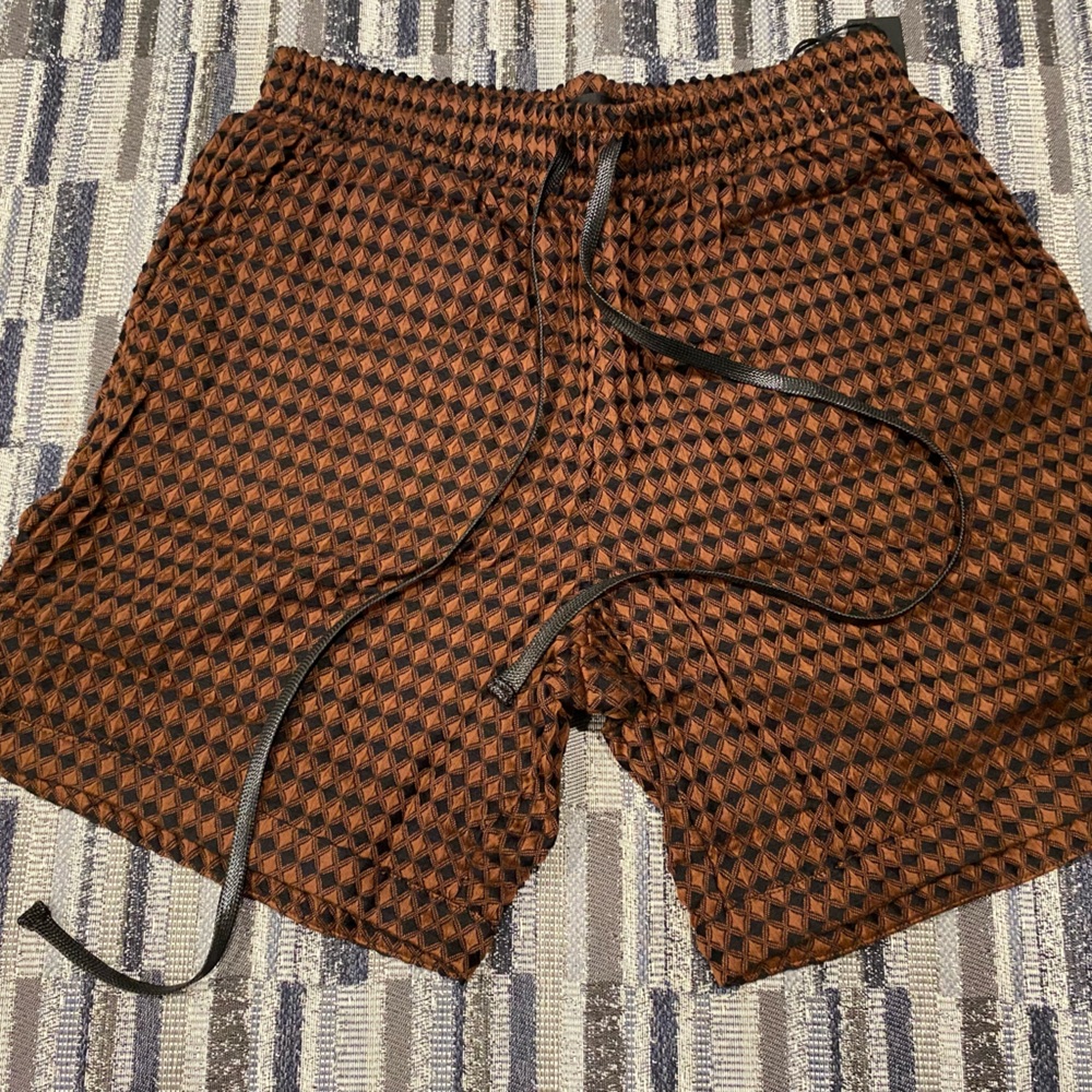 Stylish shorts. Gently worn. Original tags.